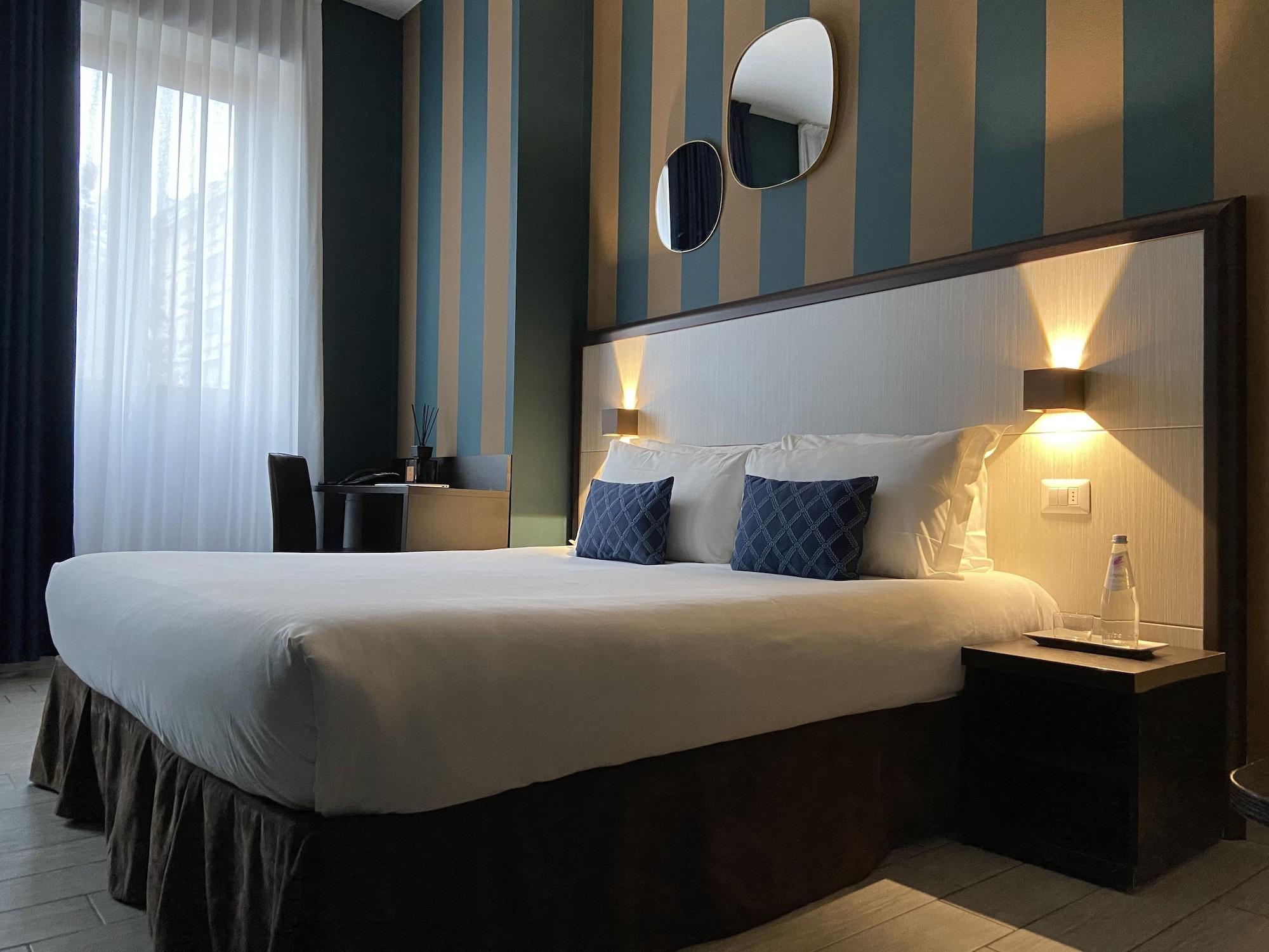 Av Hotel Milano Exterior photo