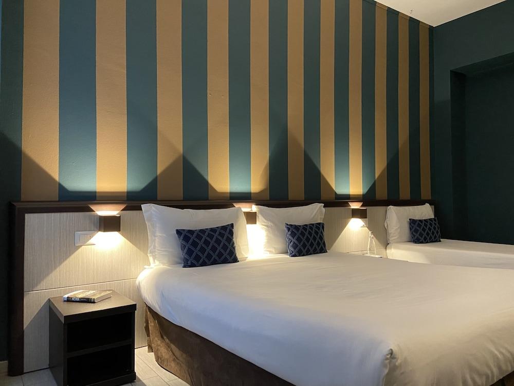 Av Hotel Milano Exterior photo