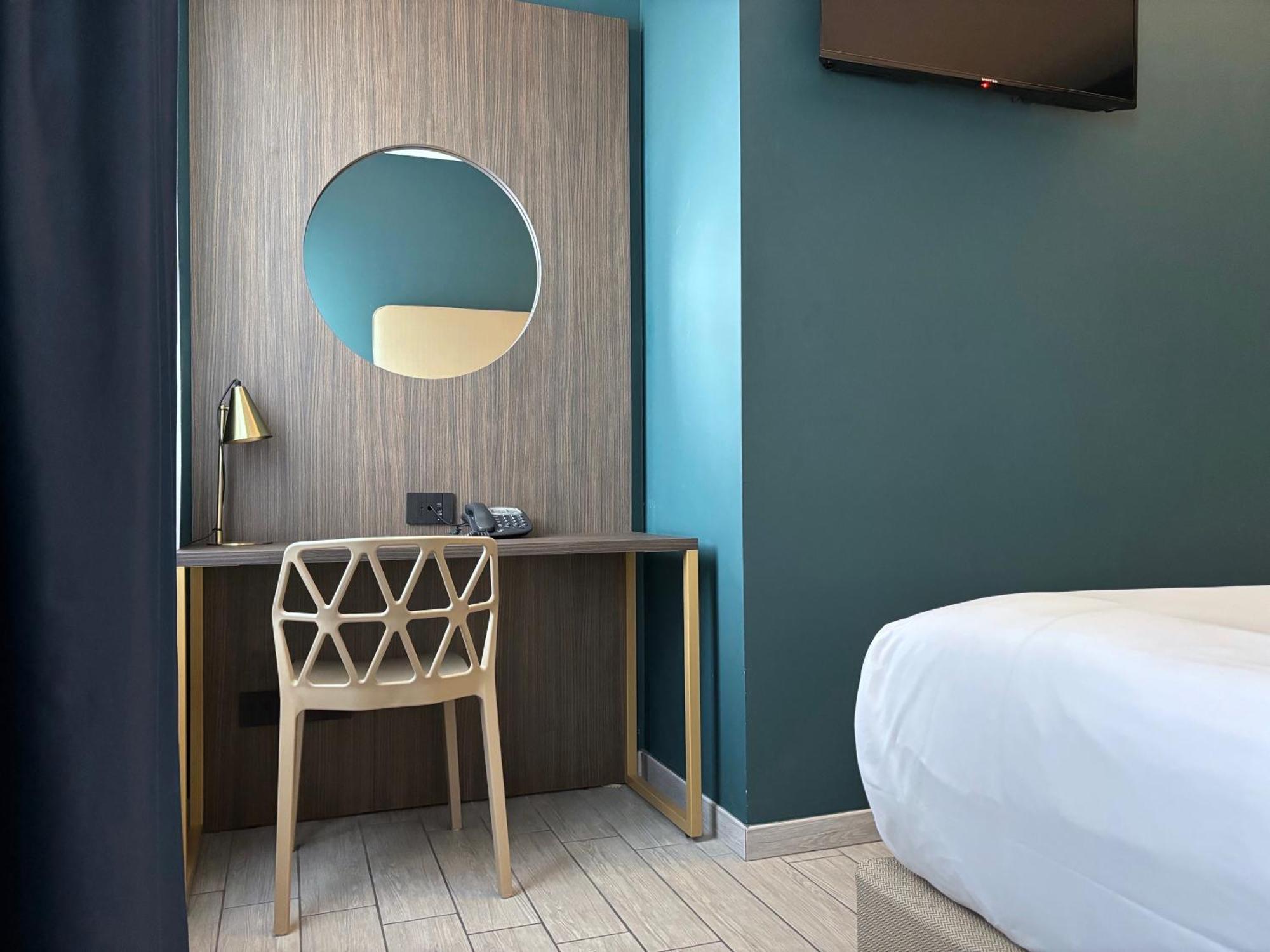 Av Hotel Milano Exterior photo