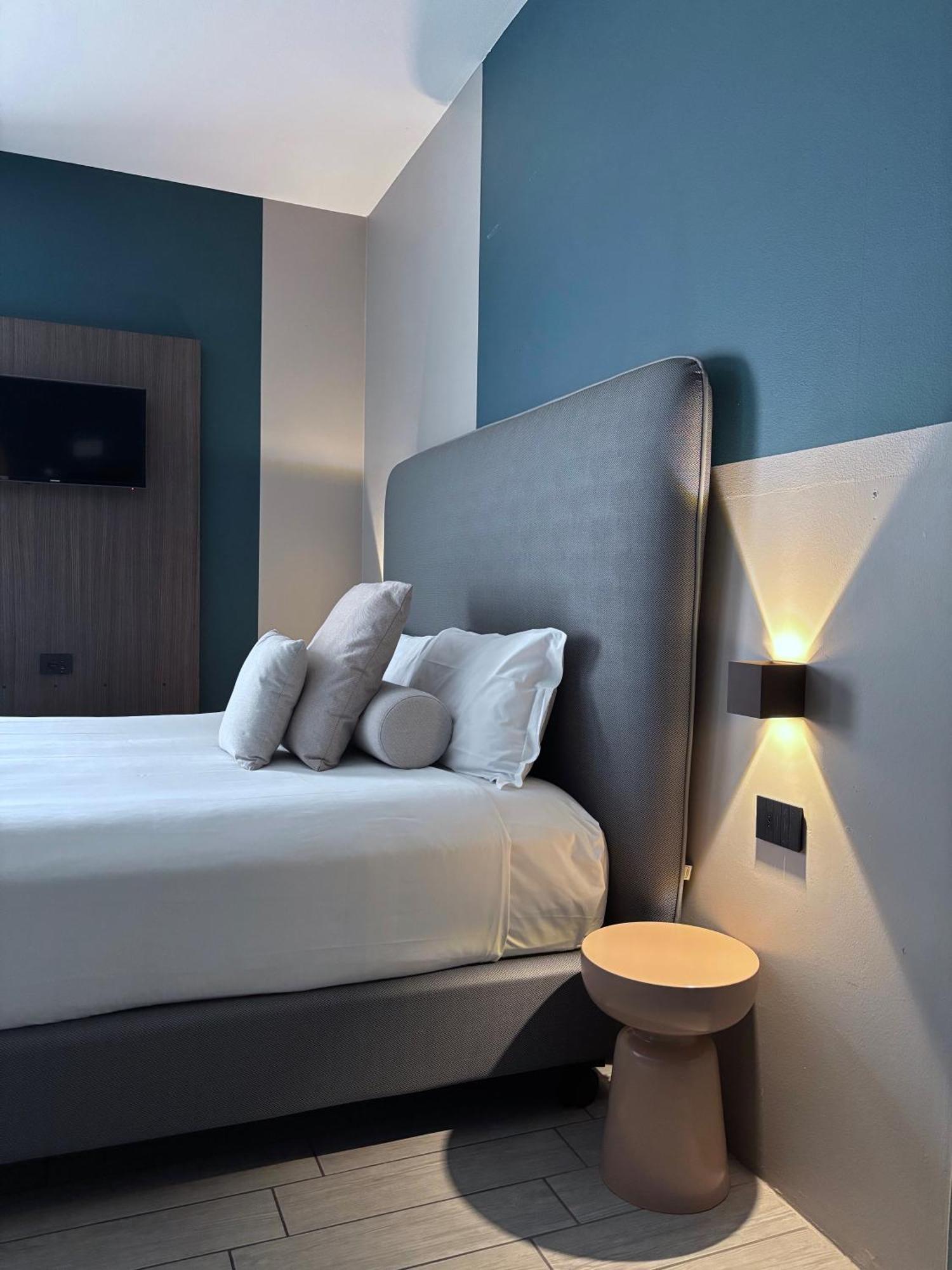 Av Hotel Milano Exterior photo