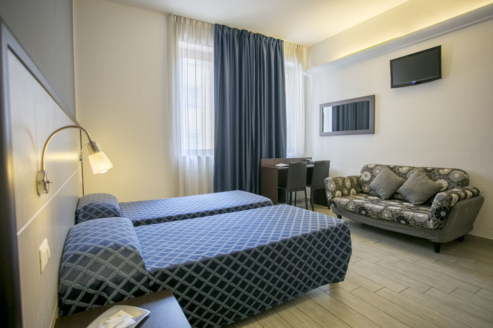 Av Hotel Milano Exterior photo