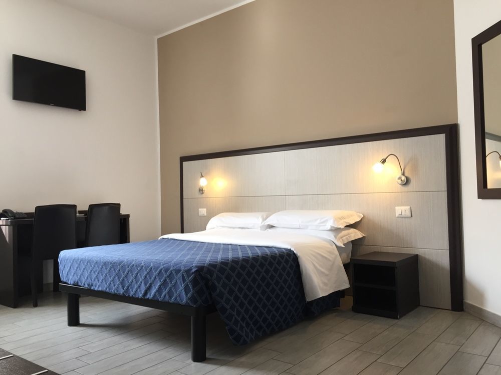 Av Hotel Milano Exterior photo