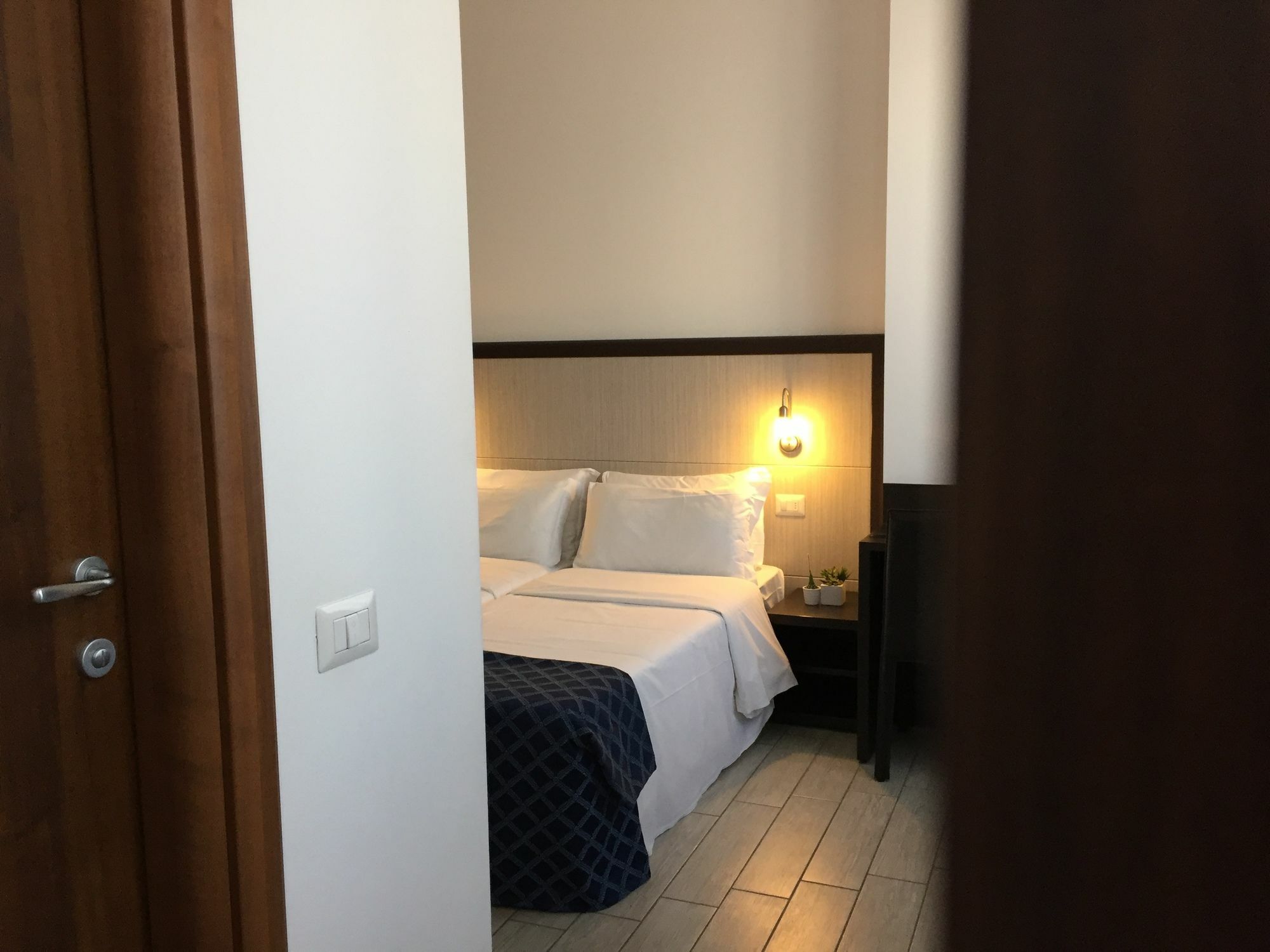 Av Hotel Milano Exterior photo